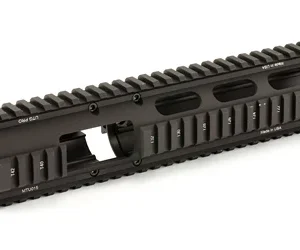 UTG PRO 4/15 CARB QUAD RAIL W/EXT BK